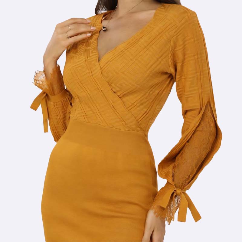 فستان لف بأكمام طويلة وحواف دانتيل