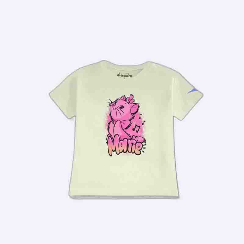 T-shirt B. B