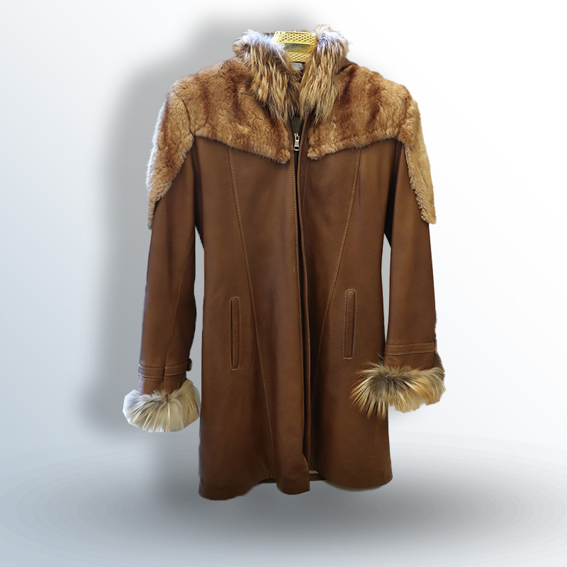 Tella model jacket shoulder visone with fox fur