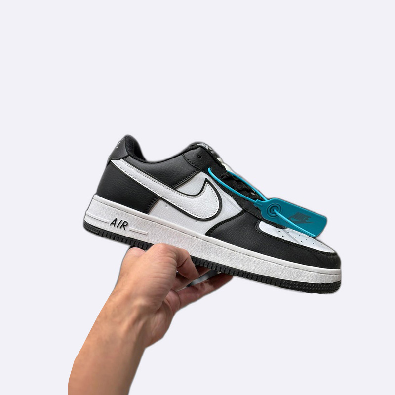 Nike Air Force 1 Sneakers