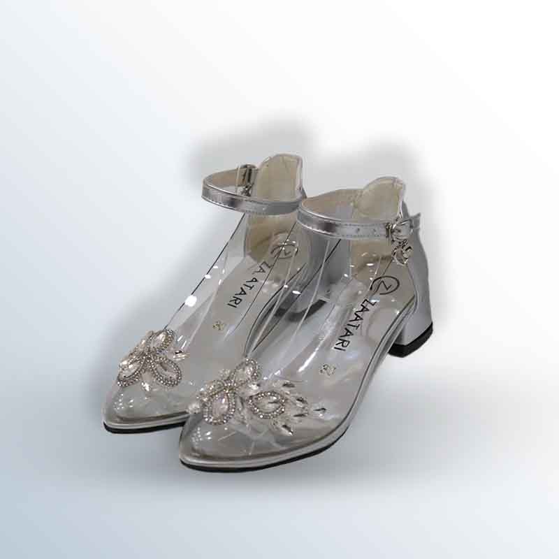 Girls' sandals with heels