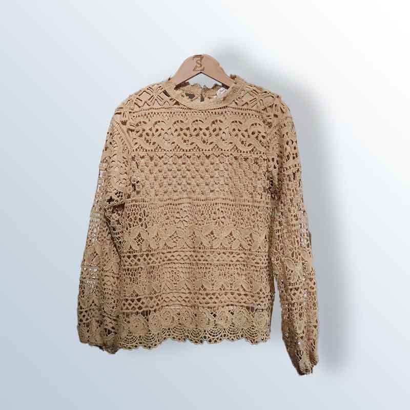 Lace sweater with undershirt