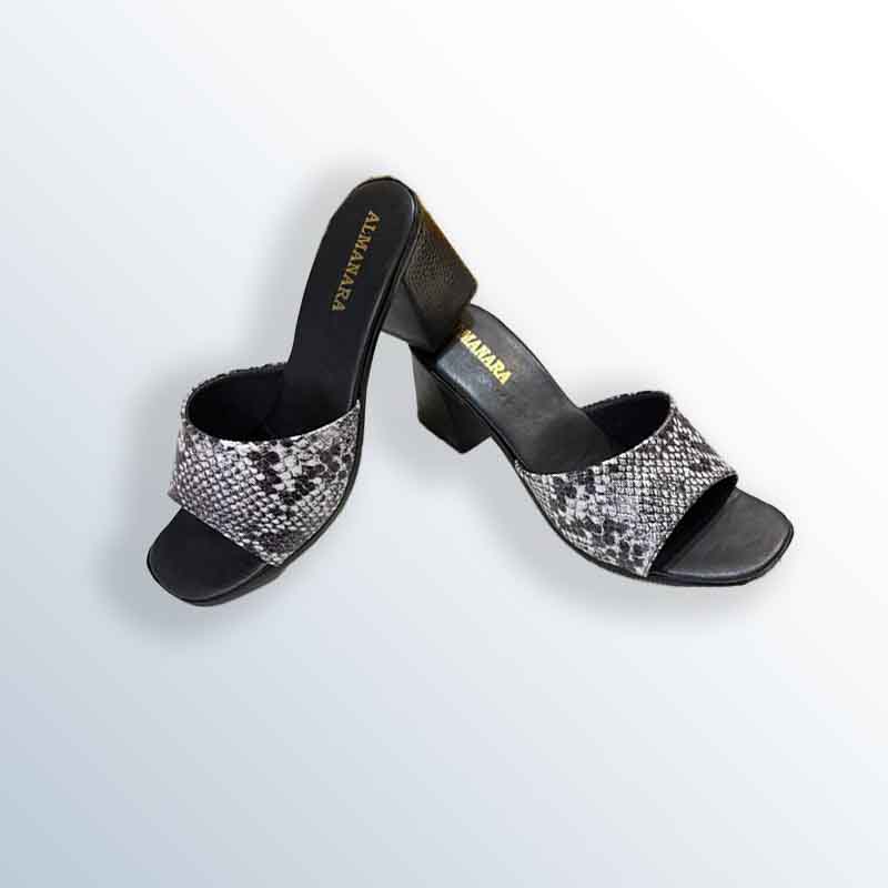 Casual Chunky-Heel Sandal with Snake Skin Pattern