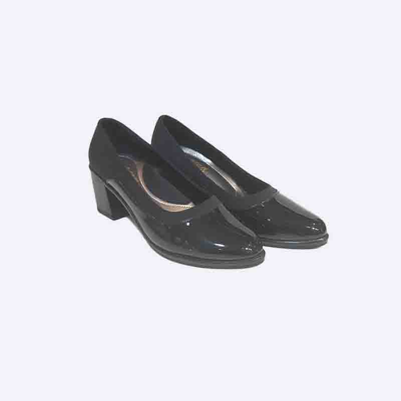 Women's Black Low-Heel Shoes