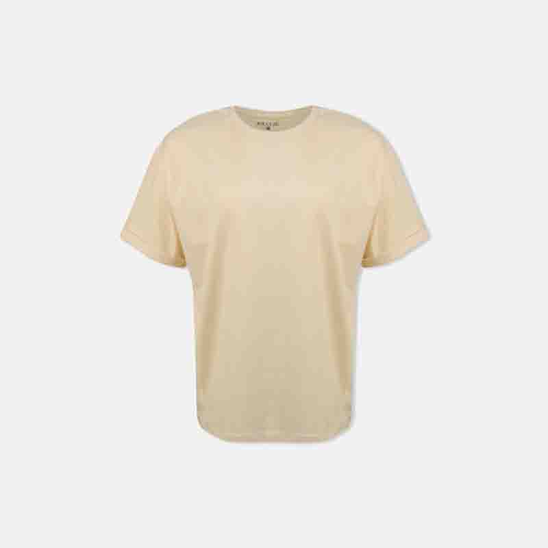 Women T-shirt in distinctive colors