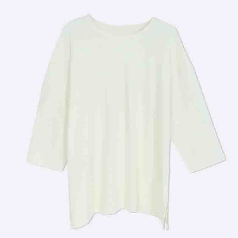 Lightweight Three-Quarter Sleeve Pullover