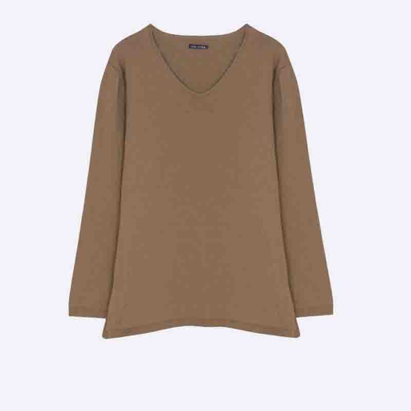 SOFT KNIT V-NECK SWEATER