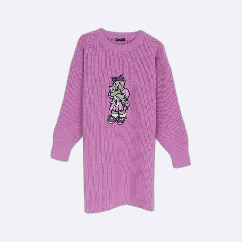 Women's long knitted sweater with a bear print